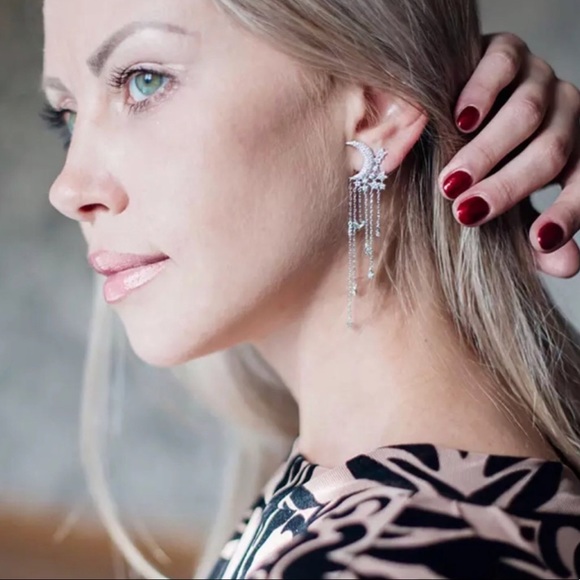 🛍 Swarovski Crystals Sitaro Star Moon Earrings - Picture 2 of 3